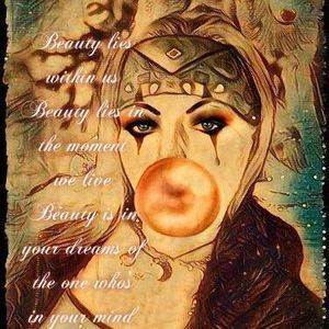 Meet your Posher, Crystal